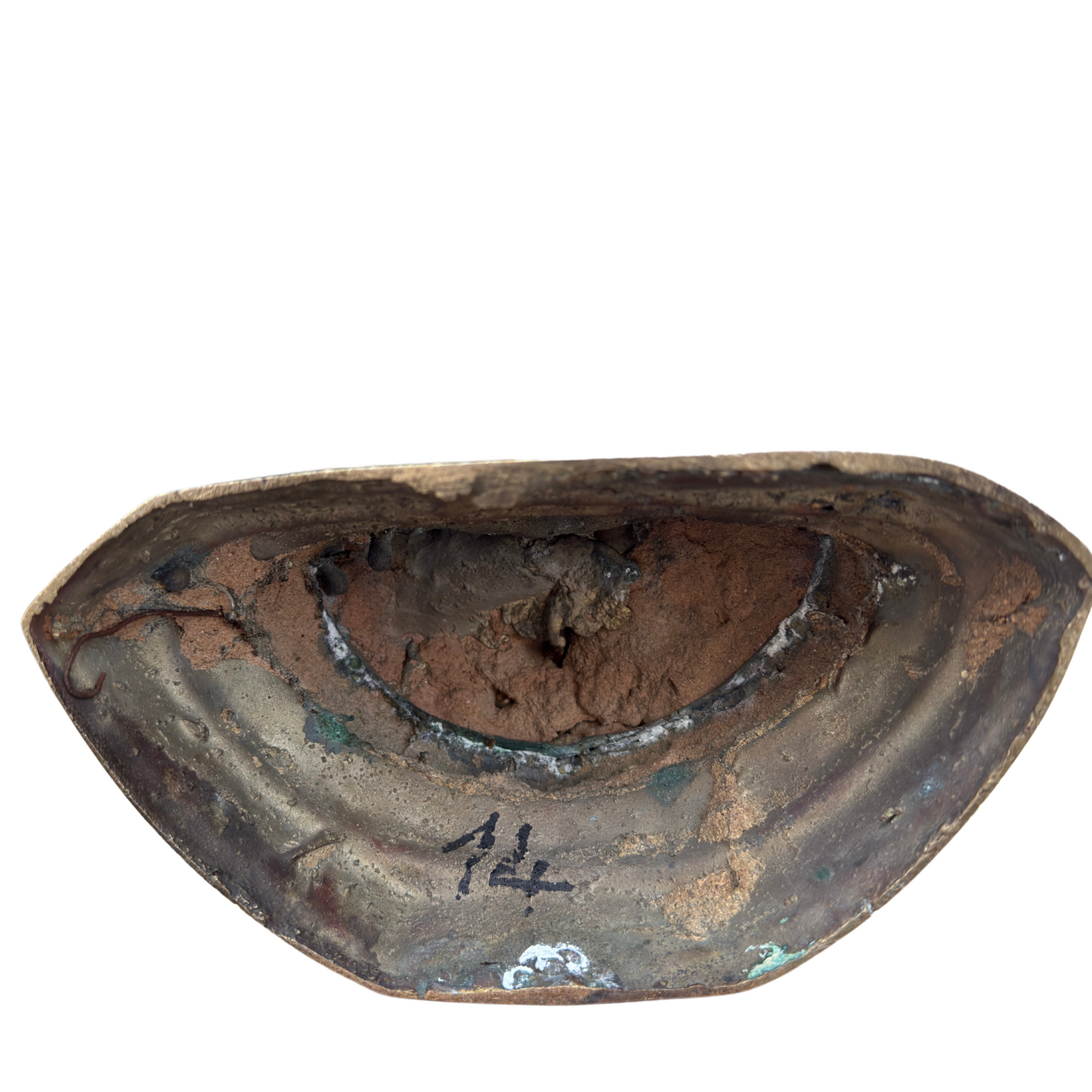 casting residue in the base cavity